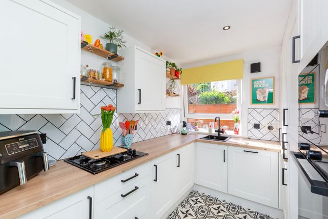 13, Spence Avenue, Burntisland photo 4