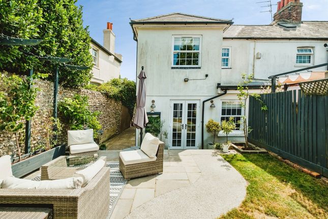 6, Rooks Acre Cottages, Lancing photo 4