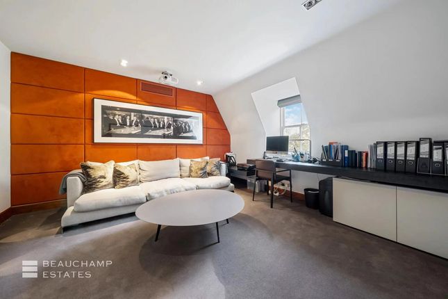 Penthouse for sale in Palace Gate, London