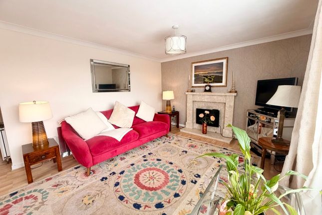 44, Lanark Avenue, Airdrie photo 4