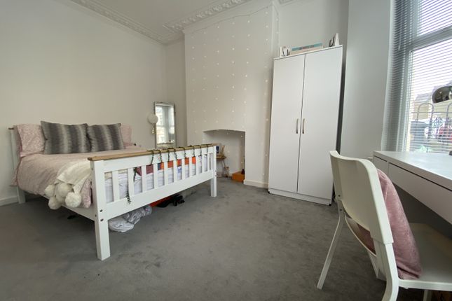 191, Mackintosh Place, Cardiff photo 4