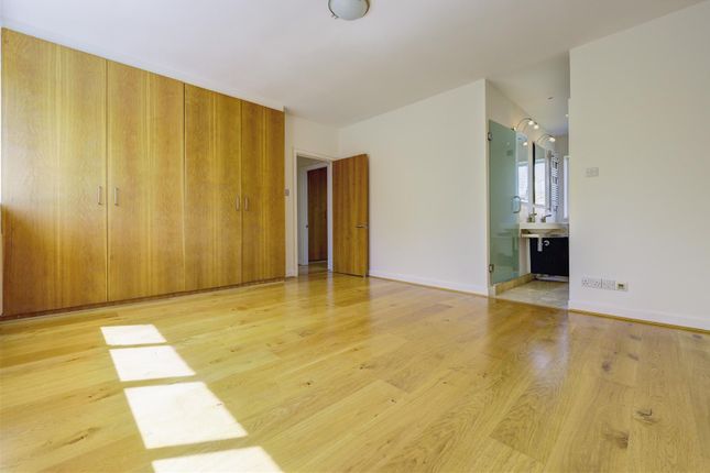 Property for sale in Frognal Close, Hampstead