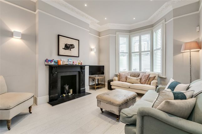 Terraced house to rent in Radipole Road, Parsons Green