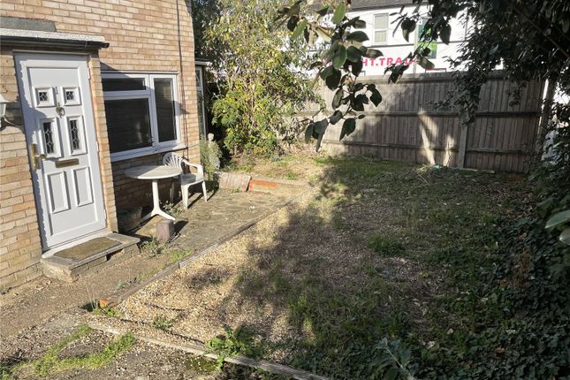 Detached house to rent in Plantagenet Road, Barnet