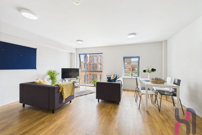 22D Queensland Place 2 Chatham Place, Liverpool photo 2
