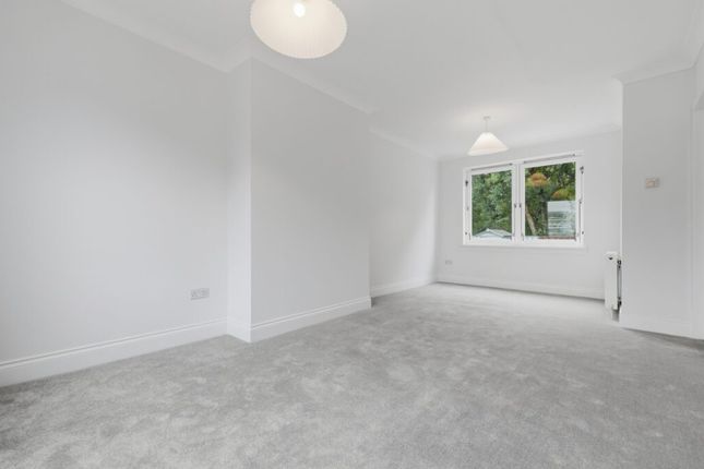 220, Moraine Avenue, Glasgow photo 4