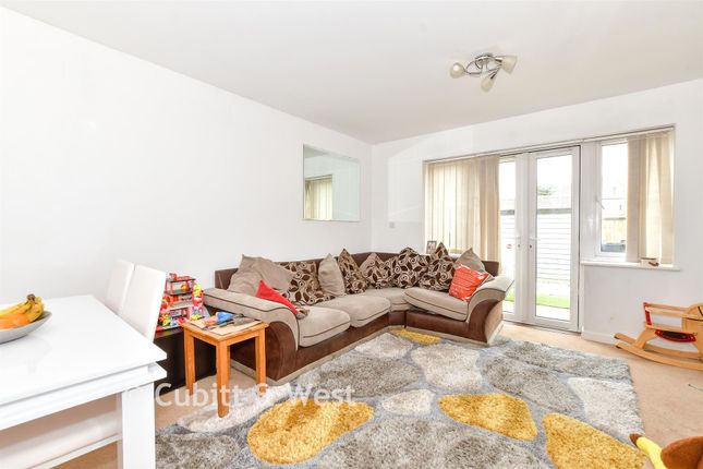 10, Ash Close, Littlehampton photo 3