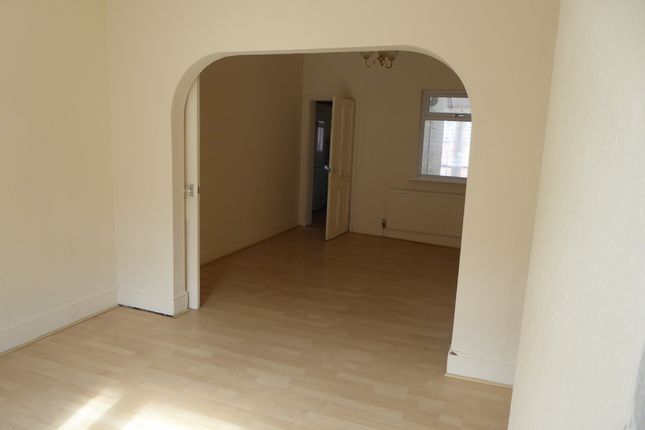 6, Pytchley Street, Northampton photo 2