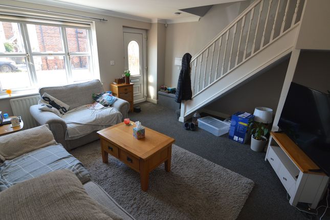 20 Bramble Close, Grimsby photo 2