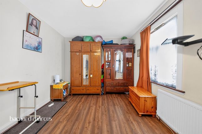 5, Seymour Avenue, London photo 4