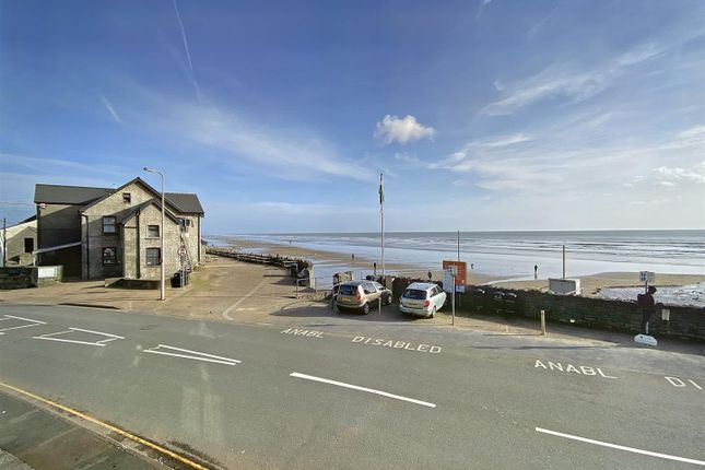 Flat for sale in The Waterfront, Marsh Road, Pendine, Laugharne, Carmarthen