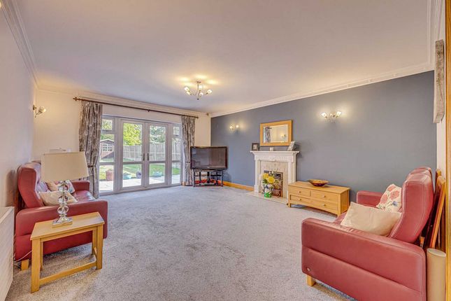 84, Hullbridge Road, Rayleigh photo 4