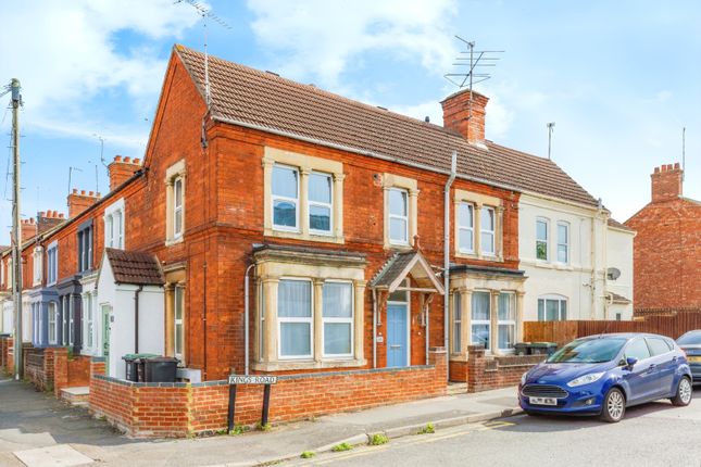 Thumbnail Flat for sale in Kings Road, Rushden