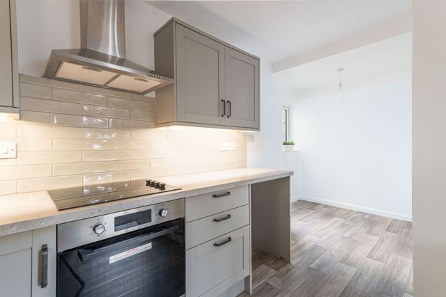 6, Elysian Court, South Molton photo 4