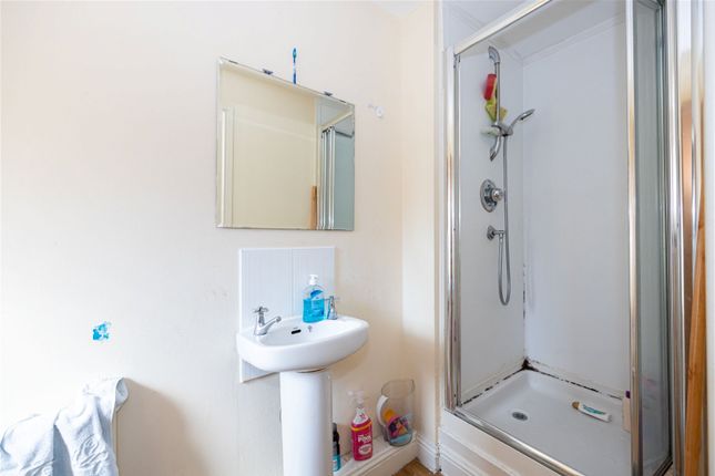 Flat for sale in Bankwell Street, Manchester