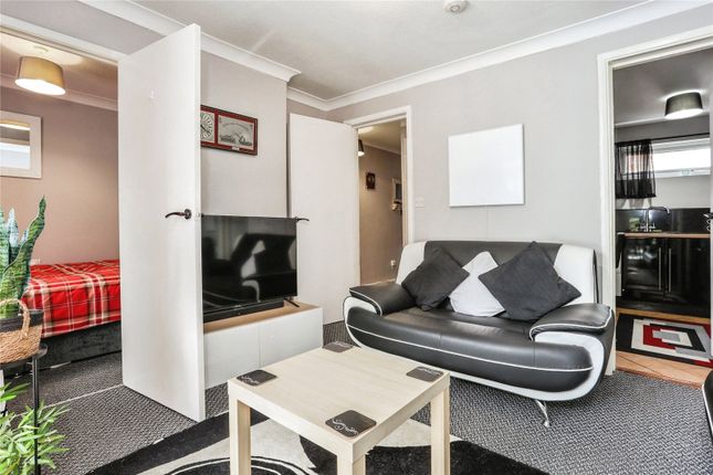 Flat 68 Knightthorpe Court,, Burns Road, Leicestershire photo 4