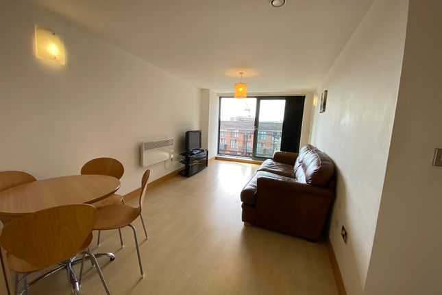 Flat to rent in Blue Apartments Neville Street Available Now, Leeds 1 City Centre
