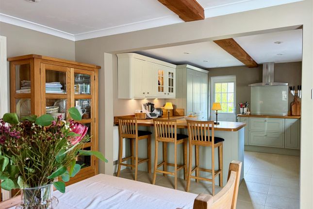 6 Youngs Orchard, Bourne Lane, Stroud photo 3