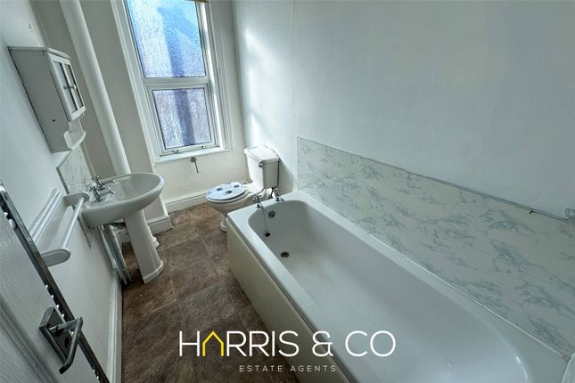 34A,, Oak Street, Lancashire photo 5