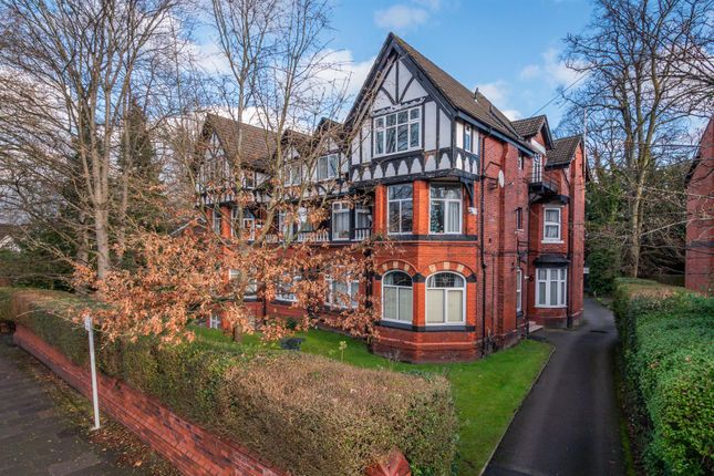 Studio flat on 6C, Ballbrook Avenue, Manchester, £950/mo