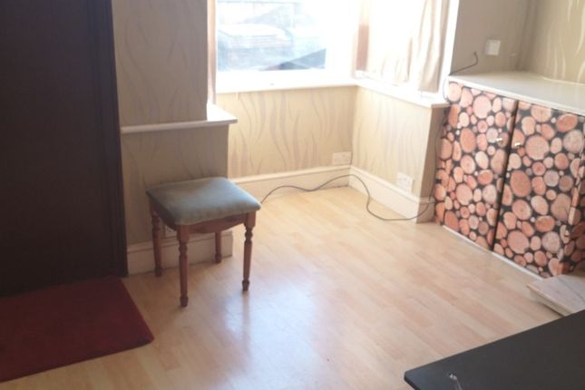 27, Turners Road South, Luton photo 4