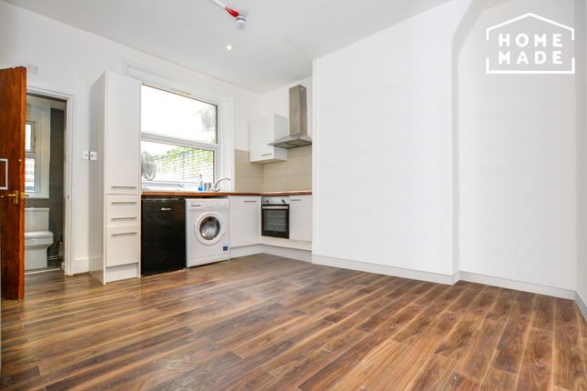 Studio to rent in Commercial Road, London