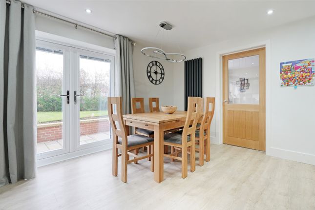 14, Trent Grove, Dronfield photo 4