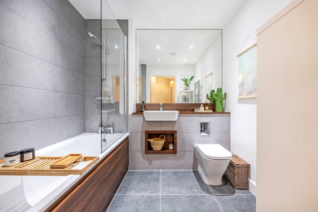 Bathroom.Jpg