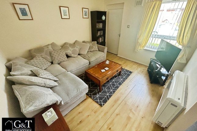 8 Bisell Way, Brierley Hill photo 2