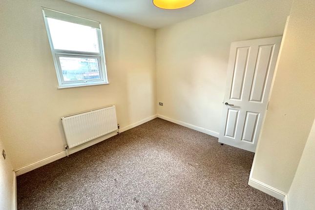 Flat to rent in Babbacombe Road, Torquay