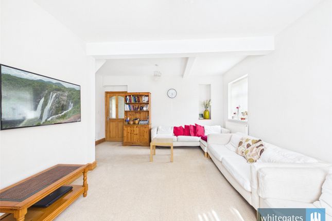 63, Heights Lane, West Yorkshire photo 2