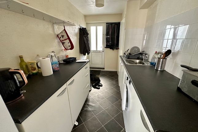 Flat for sale in Rhodesia Court, Bessacarr, Doncaster