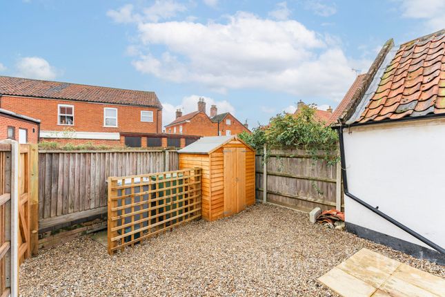 Cottage to rent in Penfold Street, Aylsham, Norwich