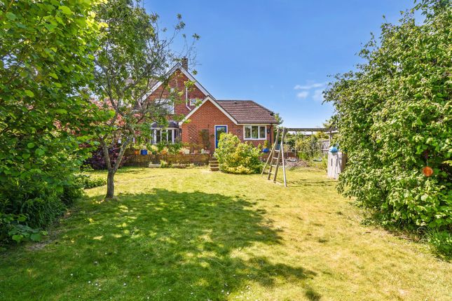 Thumbnail Detached house for sale in Queens Road, Alton, Hampshire