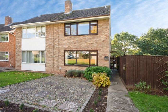4-bed semi-detached on Coniston Walk, Hereford, £270,000