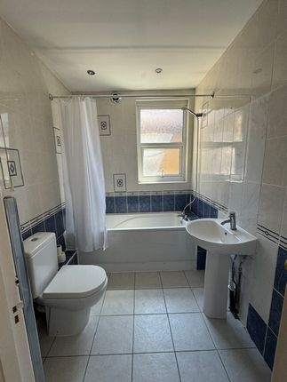 11a, Causeyware Road, Edmonton photo 2