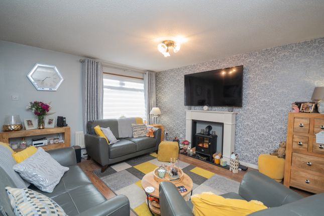 11, Braesburn Court, Cumbernauld photo 2