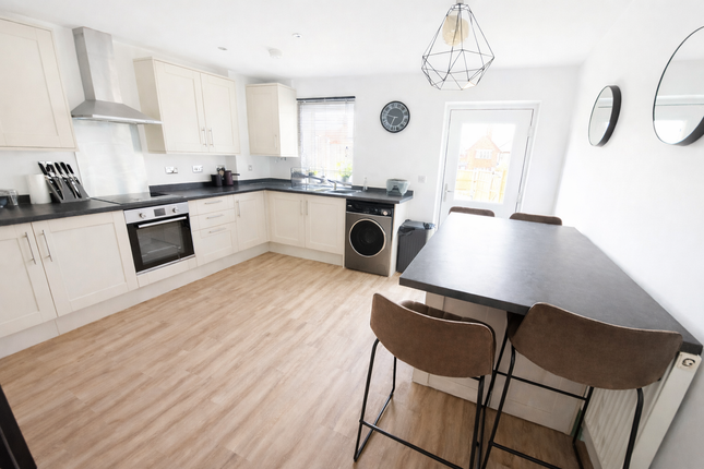 9, Park Court, Yeovil photo 4