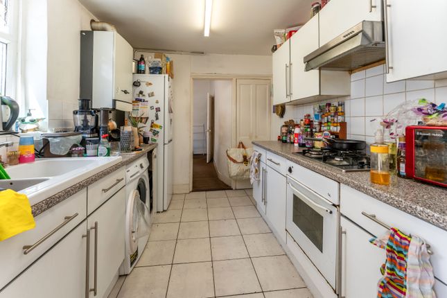 96, Roslyn Road, London photo 4