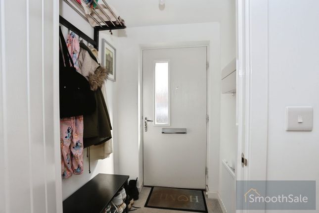 15, Grayling Avenue, Swindon photo 4
