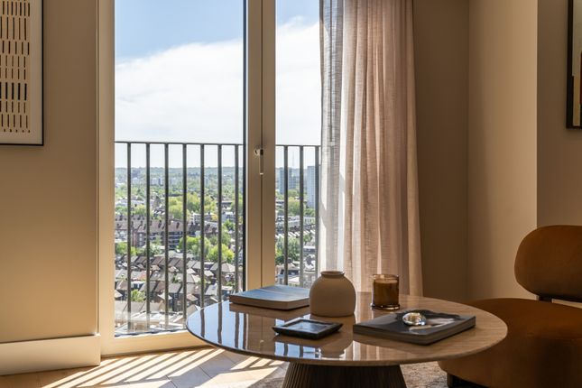 Flat 3, 7, Exchange Gardens, London photo 4