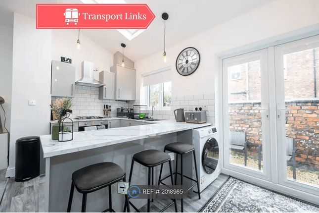 Thumbnail Terraced house to rent in Kingswood Road, Manchester