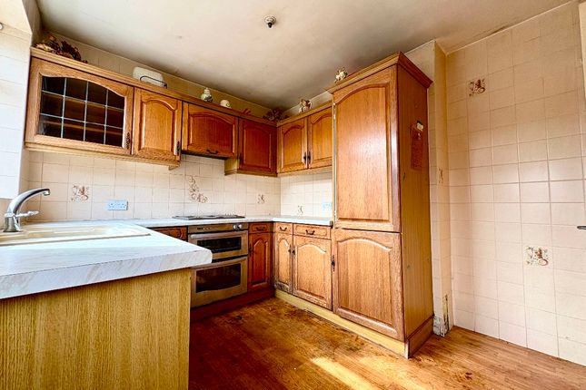 2 Oxford Road, Bolton photo 4