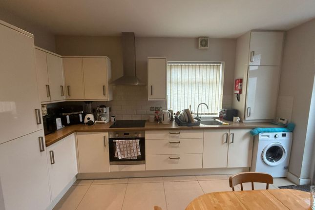 Flat B - 6 Richmond Road, Cathays, Cardiff photo 4