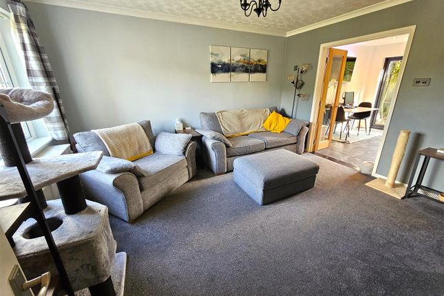 27, Mitre Close, Tavistock photo 2