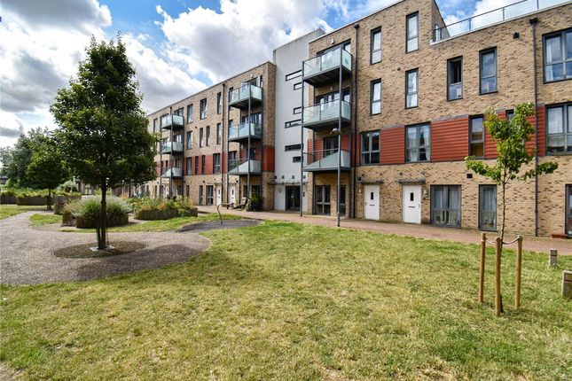 Flat to rent in Fitzgerald Place, Cambridge CB4