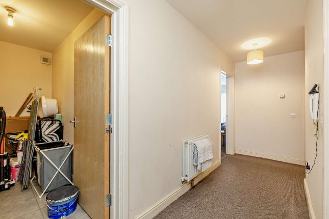 1 Fairways House, St Andrews Square, Stoke-on-Trent photo 2