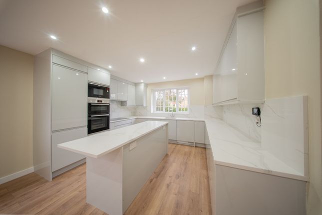 1 Mallory Court Belgrave Road, Altrincham photo 4