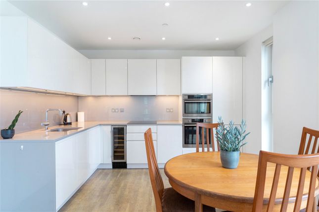 Flat to rent in Bach House, Nine Elms Point, Nine Elms