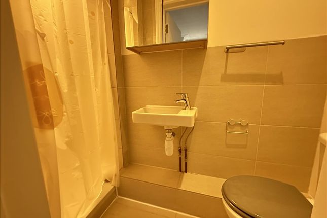 Room to rent in Ancona Road, London